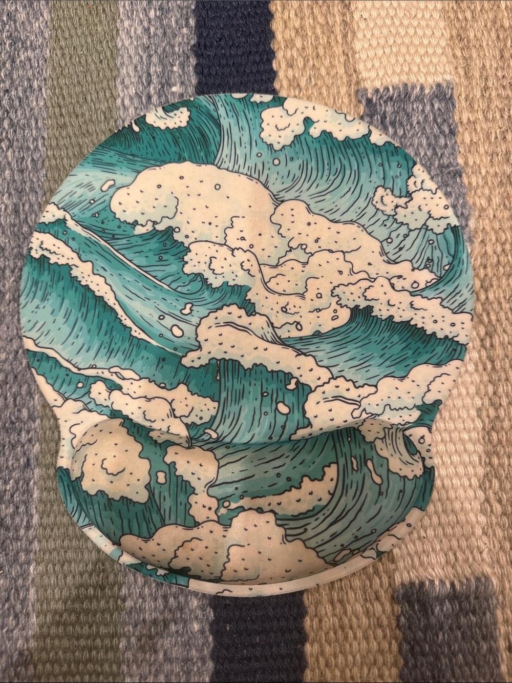 Mouse pad with wrist cushion